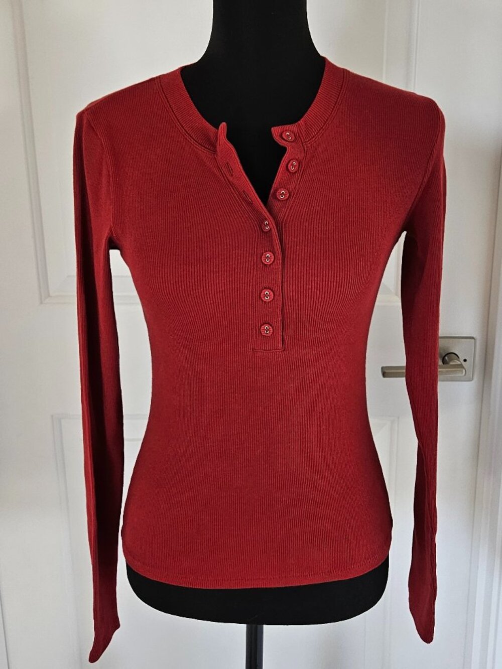 SKIMS Cotton Rib Scoop Neck Long Sleeve Henley Top Ruby Red M